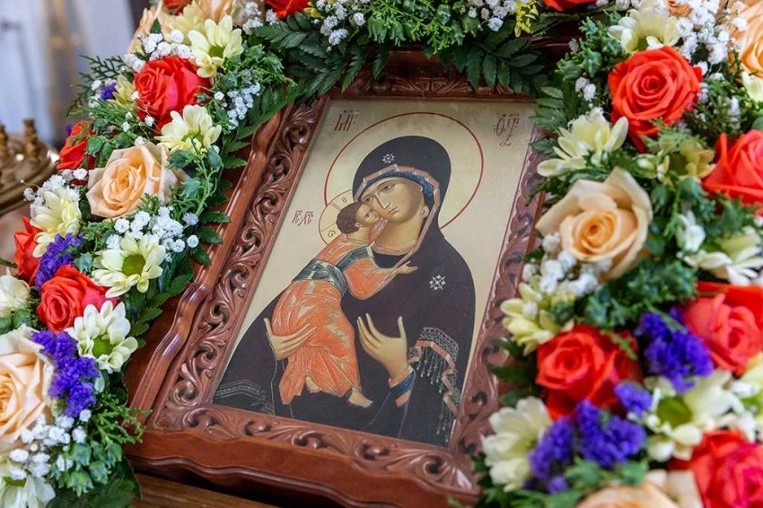 История праздника в честь Владимирской иконы Божией Матери, который отмечается в России 6 июля 2025 года