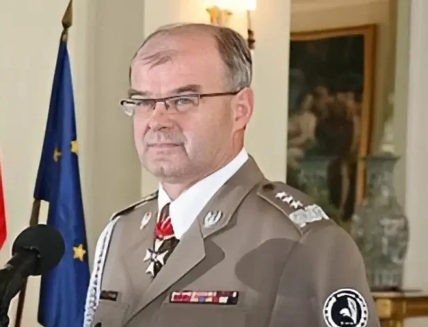 Не стало польского генерала, призывавшего ударить по Калининградской области