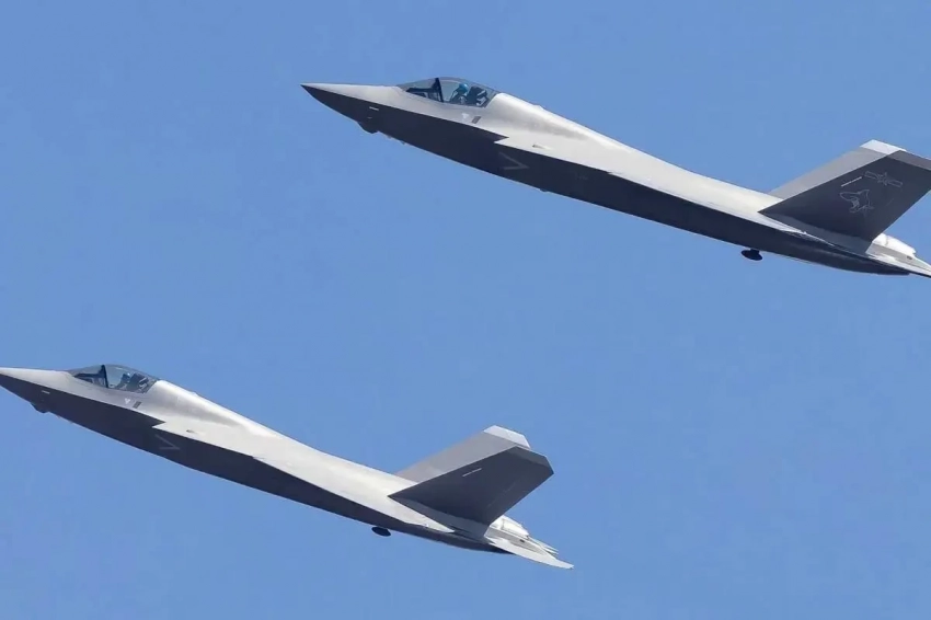 Китайские военные эксперты раскрывают смысл эмблемы «Летающая акула» на хвостовом операции самолётов нового поколения J-35