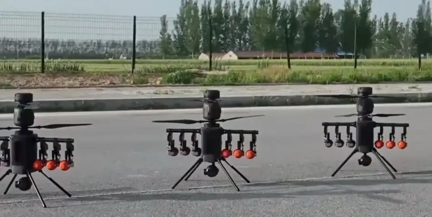 Китай показал испытания «универсального роя» БПЛА с участием дронов-бомбардировщиков Black Bee