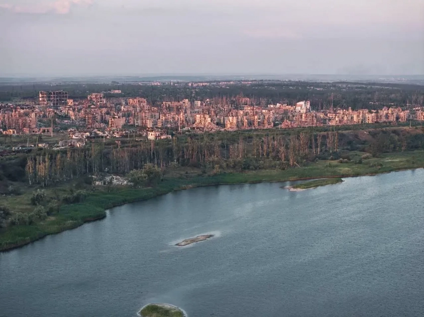 На фоне разгрома гарнизона ВСУ в Часовом Яре украинские медиа взялись всех убеждать в том, что «русские город до конца не взяли»