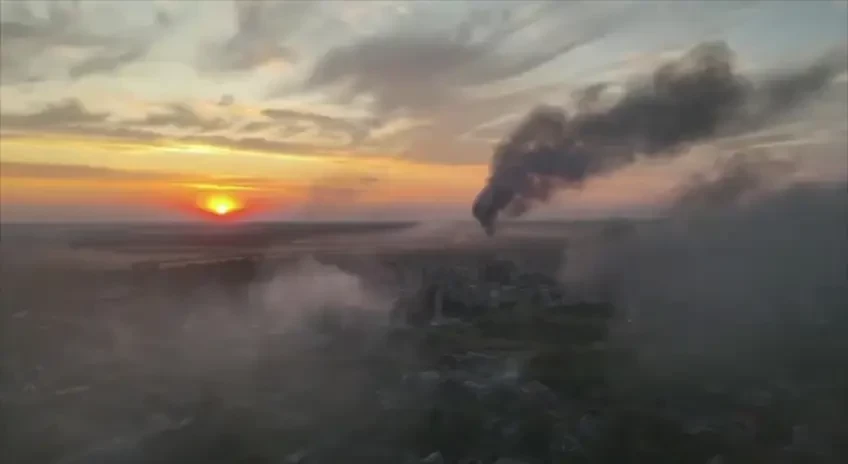 Пока две подлодки Трампа ищут «соответствующие районы», армия России пробила очередную брешь в обороне ВСУ в Покровске