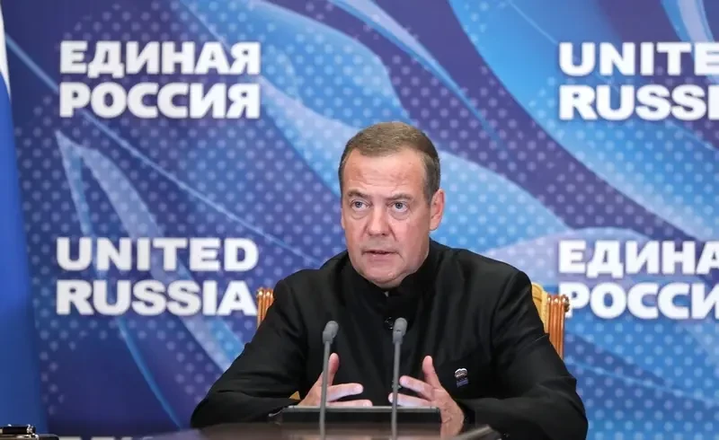 Медведев исключил ввод иностранных войск на Украину в рамках гарантий безопасности