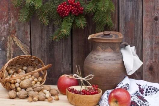 Как гадать в Ореховый Спас, 29 августа 2025 года, на любовь и денежное благополучие