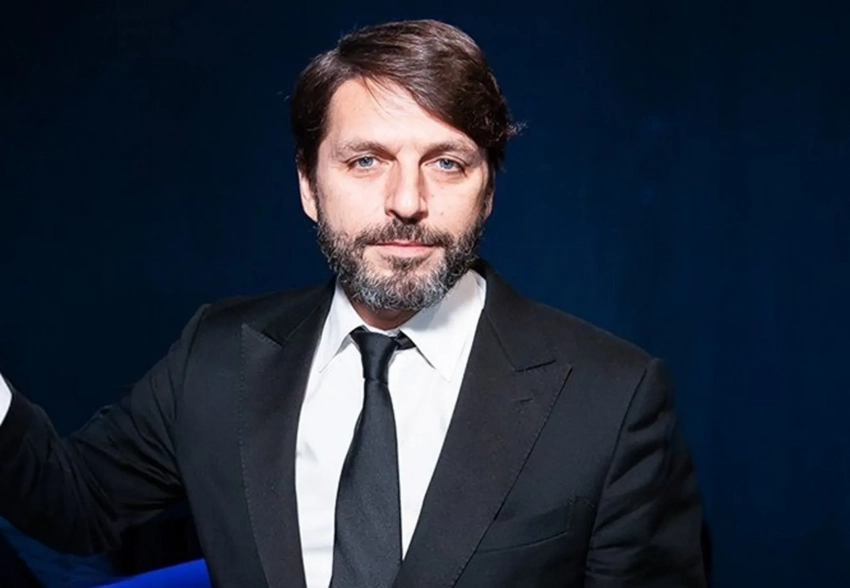 "Никогда так хорошо не жили". Экс-главред российского GQ Николай Усков рассказал о светской жизни в нулевых в России и о том, как "открыл" Ксению Собчак