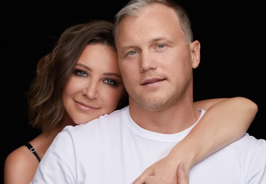 Разбили голову и нос: мужа Елены Блиновской избили в центре Москвы