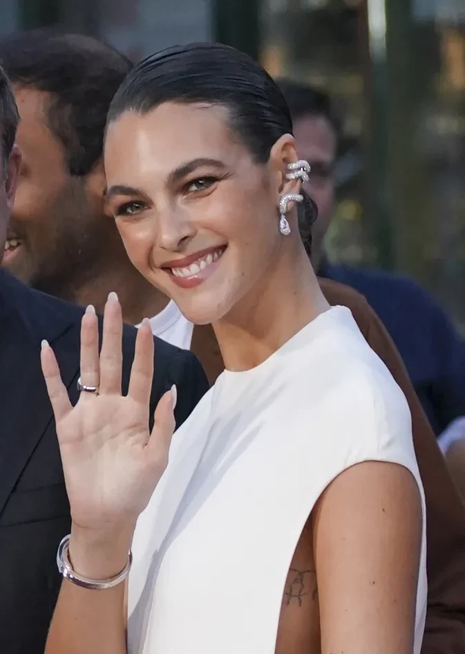 Леонардо ДиКаприо не взял свою девушку Витторию Черетти на красную дорожку своей премьеры в Голливуде